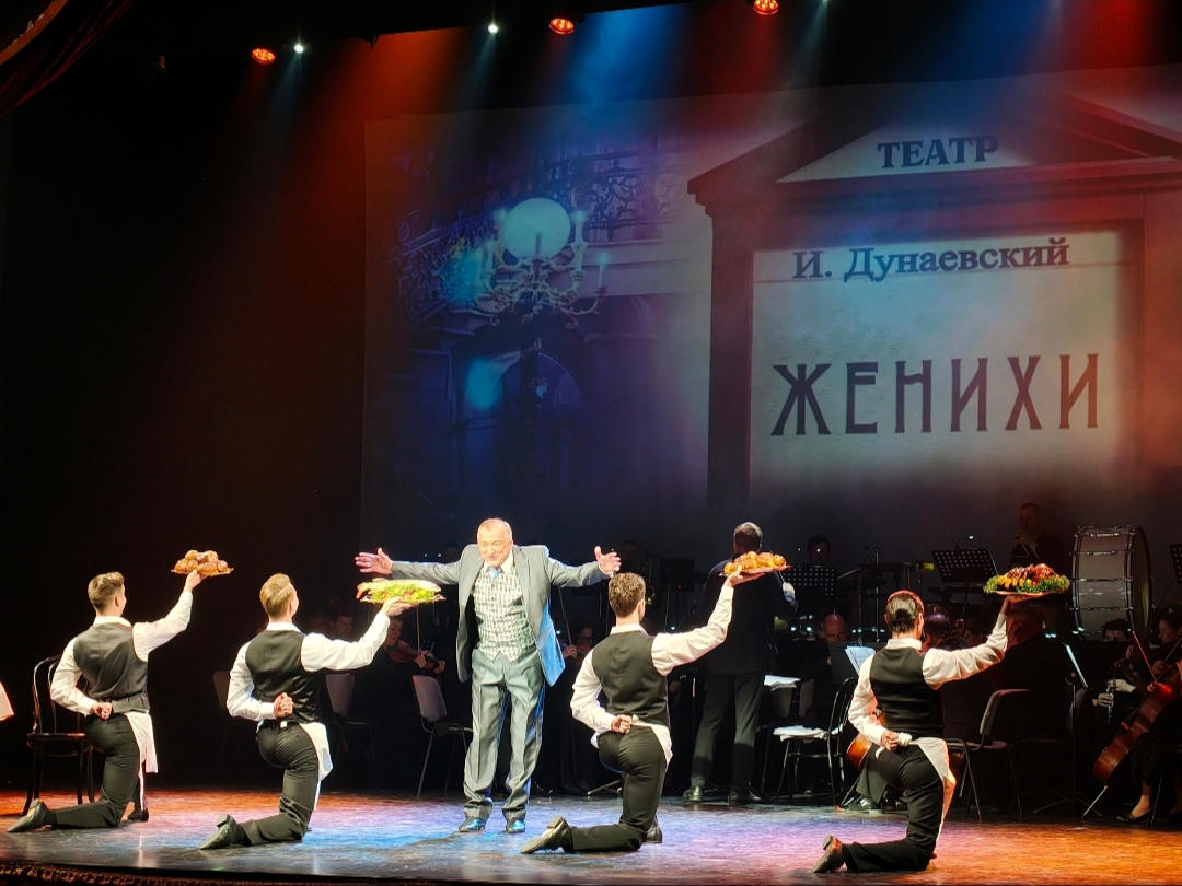Гала-концерт в Кечкемете. Владимир Яковлев, артисты балета Гала-концерт в Кечкемете. Владимир Яковлев, артисты балета